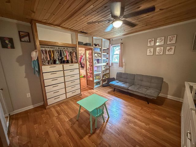 3708 N OAKLAND GRAVEL RD, Columbia, MO 65202