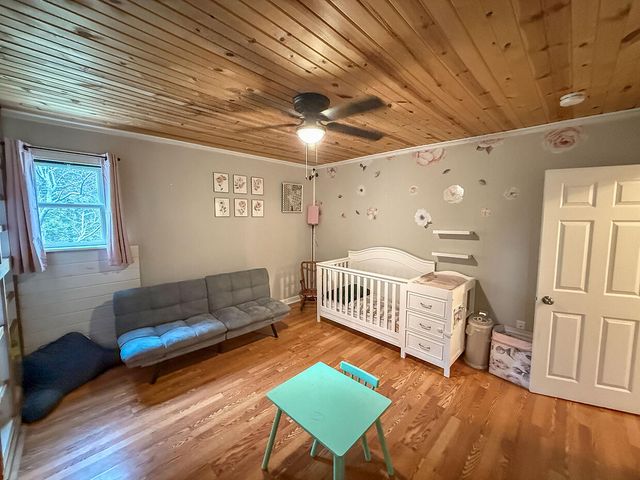 3708 N OAKLAND GRAVEL RD, Columbia, MO 65202