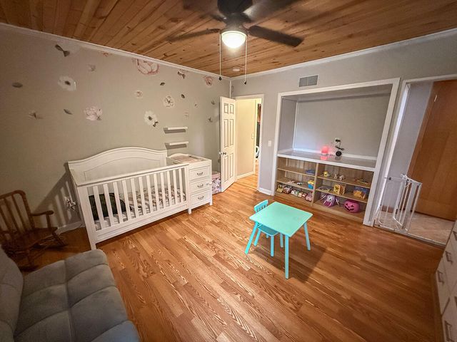 3708 N OAKLAND GRAVEL RD, Columbia, MO 65202