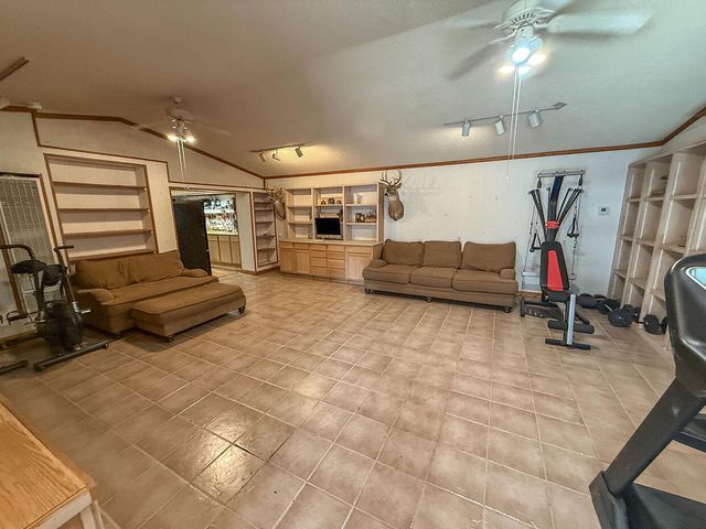 3708 N OAKLAND GRAVEL RD, Columbia, MO 65202