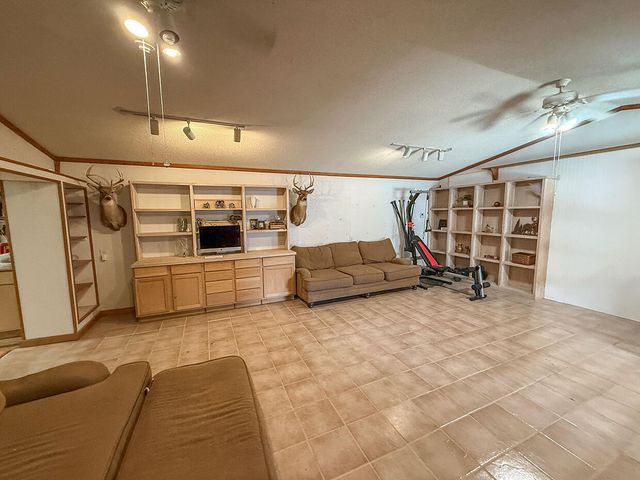 3708 N OAKLAND GRAVEL RD, Columbia, MO 65202