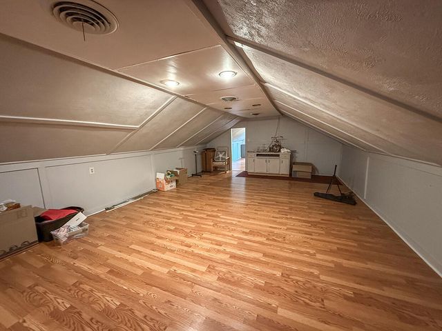 3708 N OAKLAND GRAVEL RD, Columbia, MO 65202