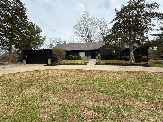 3708 N OAKLAND GRAVEL RD, Columbia, MO 65202