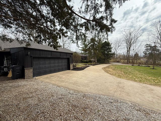 3708 N OAKLAND GRAVEL RD, Columbia, MO 65202