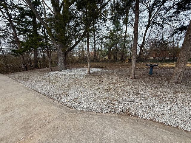 3708 N OAKLAND GRAVEL RD, Columbia, MO 65202