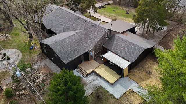 3708 N OAKLAND GRAVEL RD, Columbia, MO 65202