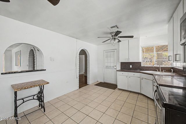 5411 S 14TH Avenue, Phoenix, AZ 85041