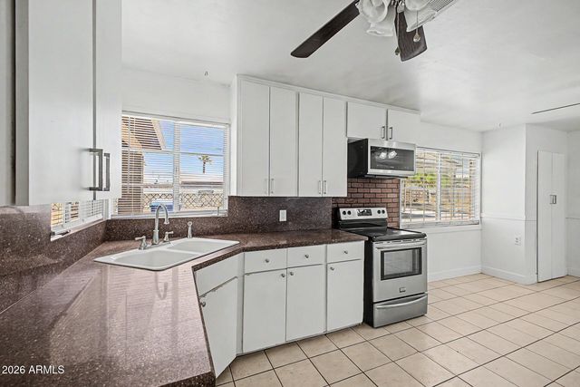 5411 S 14TH Avenue, Phoenix, AZ 85041