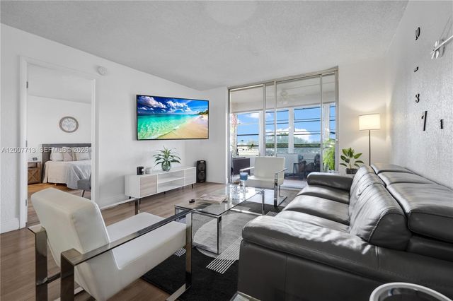 2551 Aragon Blvd 411, Sunrise, FL 33322