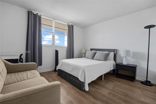 2551 Aragon Blvd 411, Sunrise, FL 33322