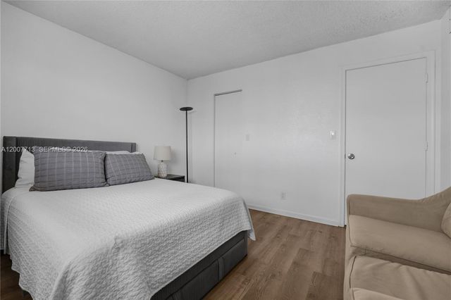 2551 Aragon Blvd 411, Sunrise, FL 33322