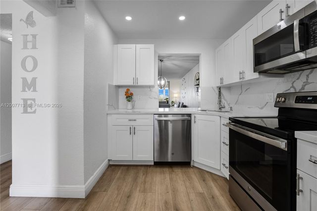 2551 Aragon Blvd 411, Sunrise, FL 33322
