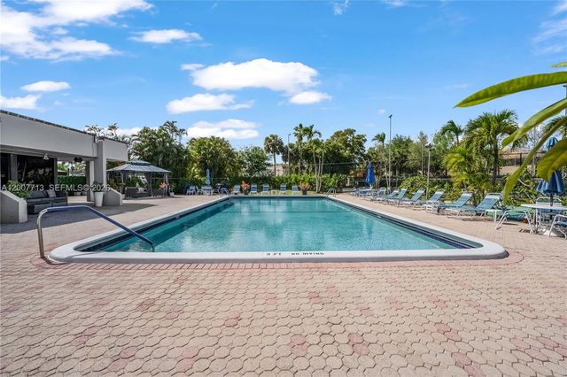 2551 Aragon Blvd 411, Sunrise, FL 33322