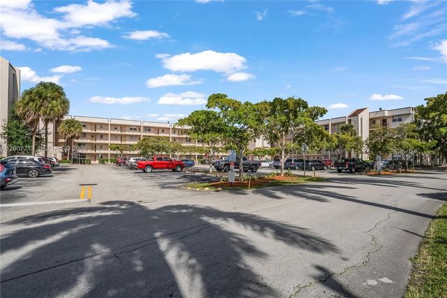 2551 Aragon Blvd 411, Sunrise, FL 33322