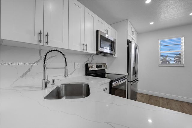 2551 Aragon Blvd 411, Sunrise, FL 33322