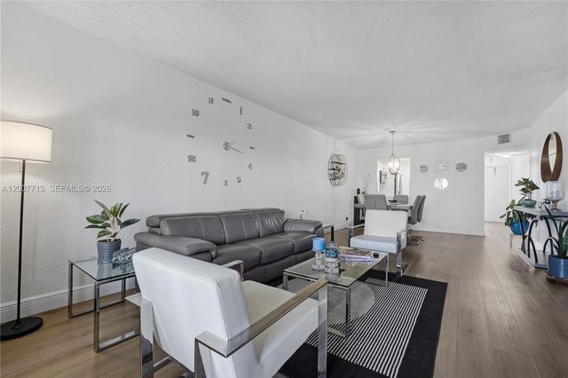 2551 Aragon Blvd 411, Sunrise, FL 33322