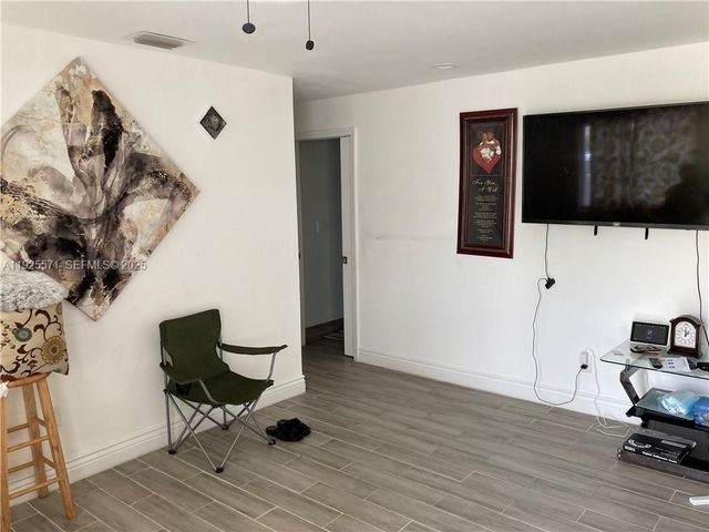 2440 NW 31st Ave, Fort Lauderdale, FL 33311