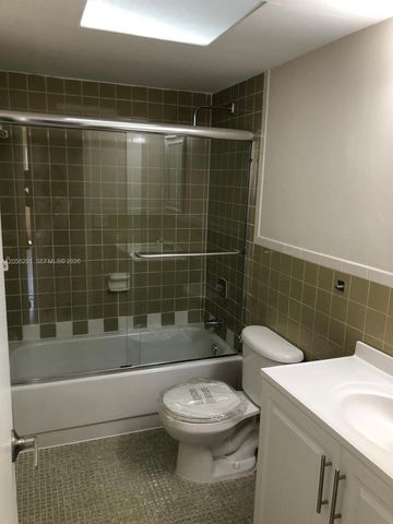7010 NW 186th St 5-303, Hialeah, FL 33015