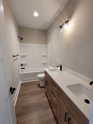 208 Sandalwood Way, Dickson, TN 37055