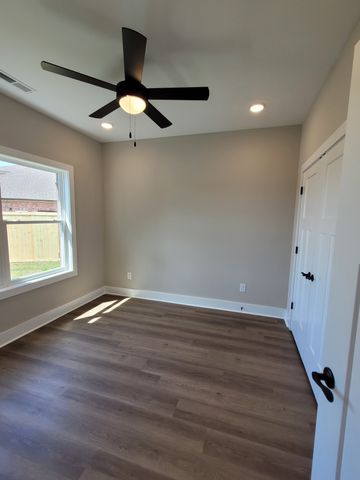 208 Sandalwood Way, Dickson, TN 37055