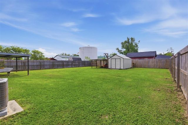 1005 Bee Tree Street, Westlake, LA 70669