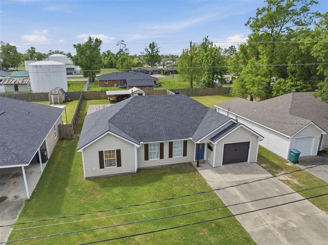 1005 Bee Tree Street, Westlake, LA 70669