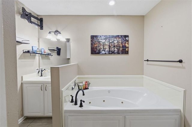 1005 Bee Tree Street, Westlake, LA 70669