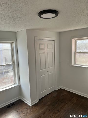 52 Pearl Street, Manchester, CT 06040