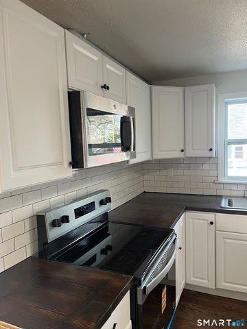 52 Pearl Street, Manchester, CT 06040