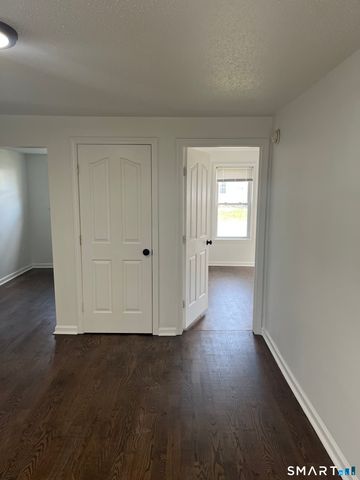 52 Pearl Street, Manchester, CT 06040