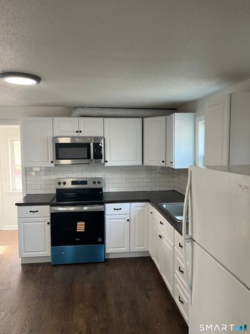 52 Pearl Street, Manchester, CT 06040