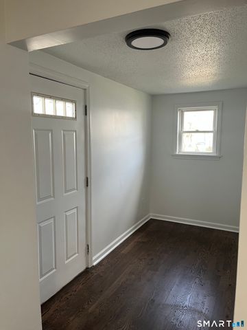 52 Pearl Street, Manchester, CT 06040