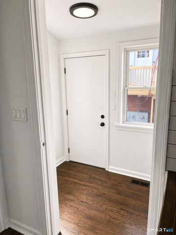 52 Pearl Street, Manchester, CT 06040