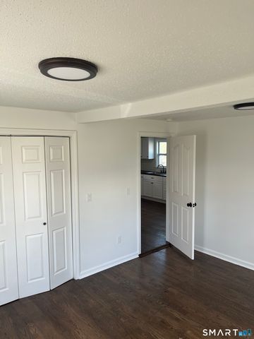 52 Pearl Street, Manchester, CT 06040