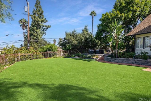 210 S Vine Street, Fallbrook, CA 92028
