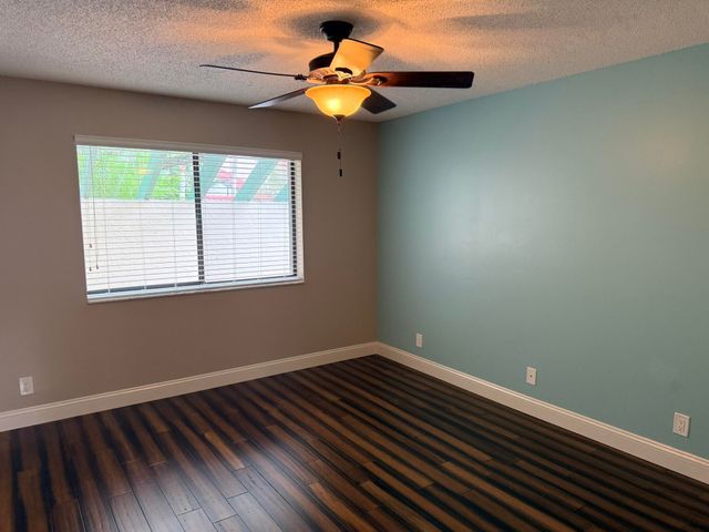 24 LEXINGTON Lane W A, Palm Beach Gardens, FL 33418