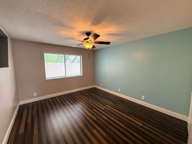 24 LEXINGTON Lane W A, Palm Beach Gardens, FL 33418