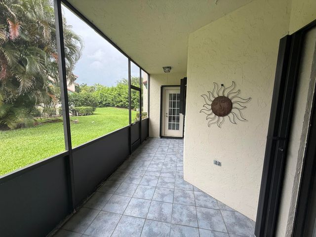 24 LEXINGTON Lane W A, Palm Beach Gardens, FL 33418