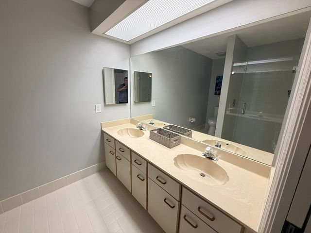 24 LEXINGTON Lane W A, Palm Beach Gardens, FL 33418