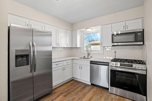 4226 S Pennsylvania AVENUE, Saint Francis, WI 53235