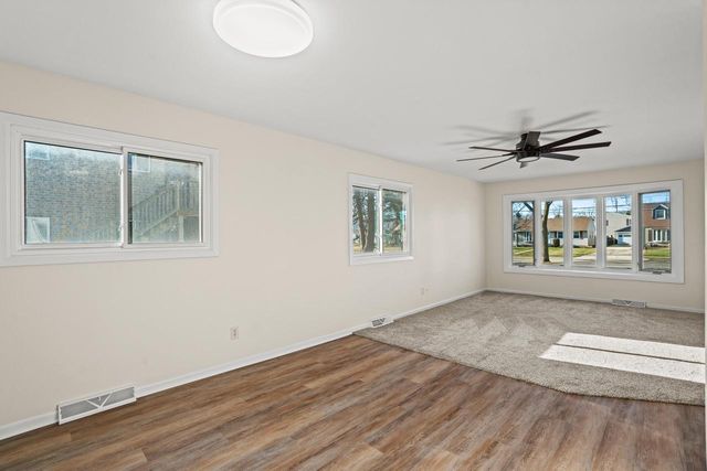 4226 S Pennsylvania AVENUE, Saint Francis, WI 53235