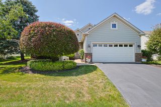 12345 Hickory Court, Huntley, IL 60142
