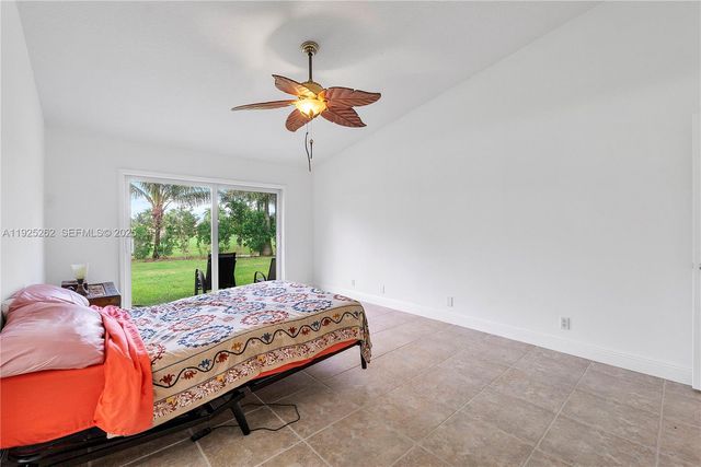 5667 N Cameo Dr N, Boca Raton, FL 33433