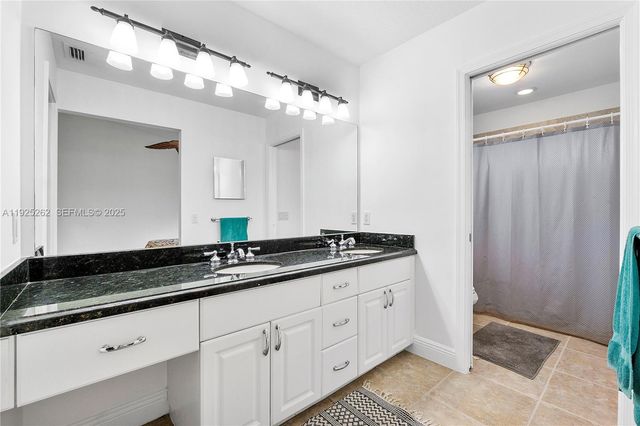 5667 N Cameo Dr N, Boca Raton, FL 33433