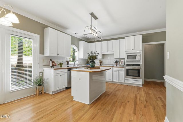 4900 Devils Ridge Court, Holly Springs, NC 27540