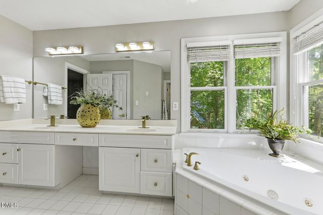 4900 Devils Ridge Court, Holly Springs, NC 27540