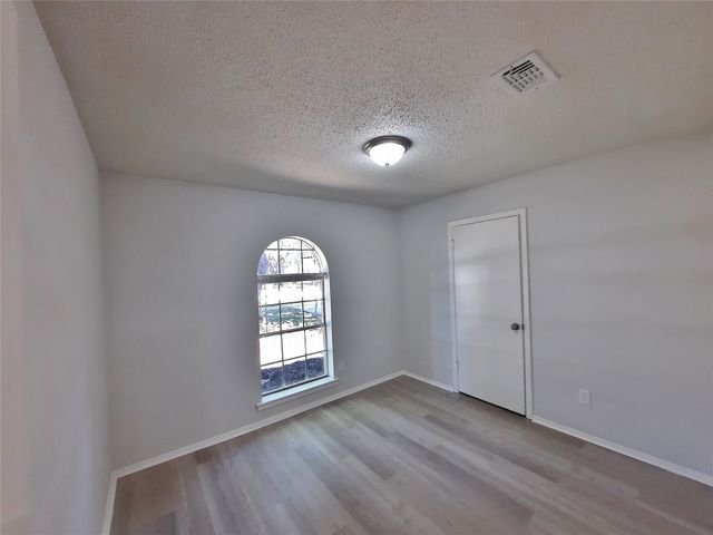 6804 Echo Hill Drive, Watauga, TX 76148