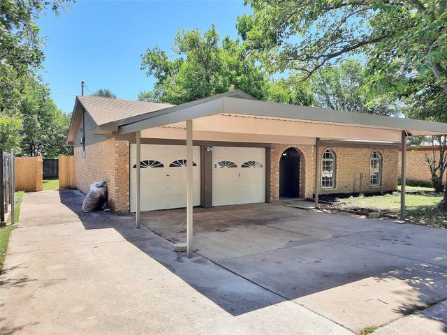 6804 Echo Hill Drive, Watauga, TX 76148