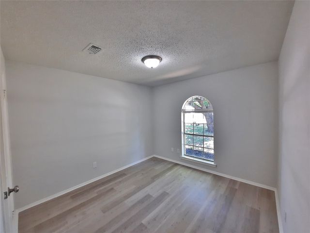 6804 Echo Hill Drive, Watauga, TX 76148