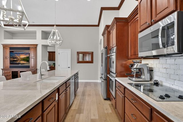 654 E HAMPTON Court, Gilbert, AZ 85295